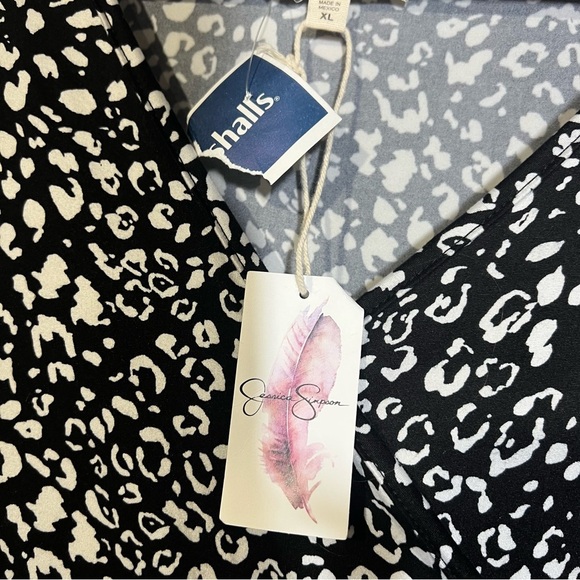 Jessica Simpson Pullover Floral Dress Black and White Pleated Wrap Size XL NWT - Picture 5 of 7